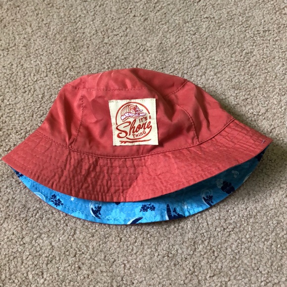 Authentic Disney hat for kids - reversible - Picture 2 of 4